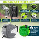 tillvex Schlauchtrommel Wasser 15-30m mit Wandhalterung + Tragegriff | Schlauchaufroller mit Handbrause und Gartenschlauch | 180� Schwenkbar | Wand-Schlauchbox mit Aufroll-Automatik